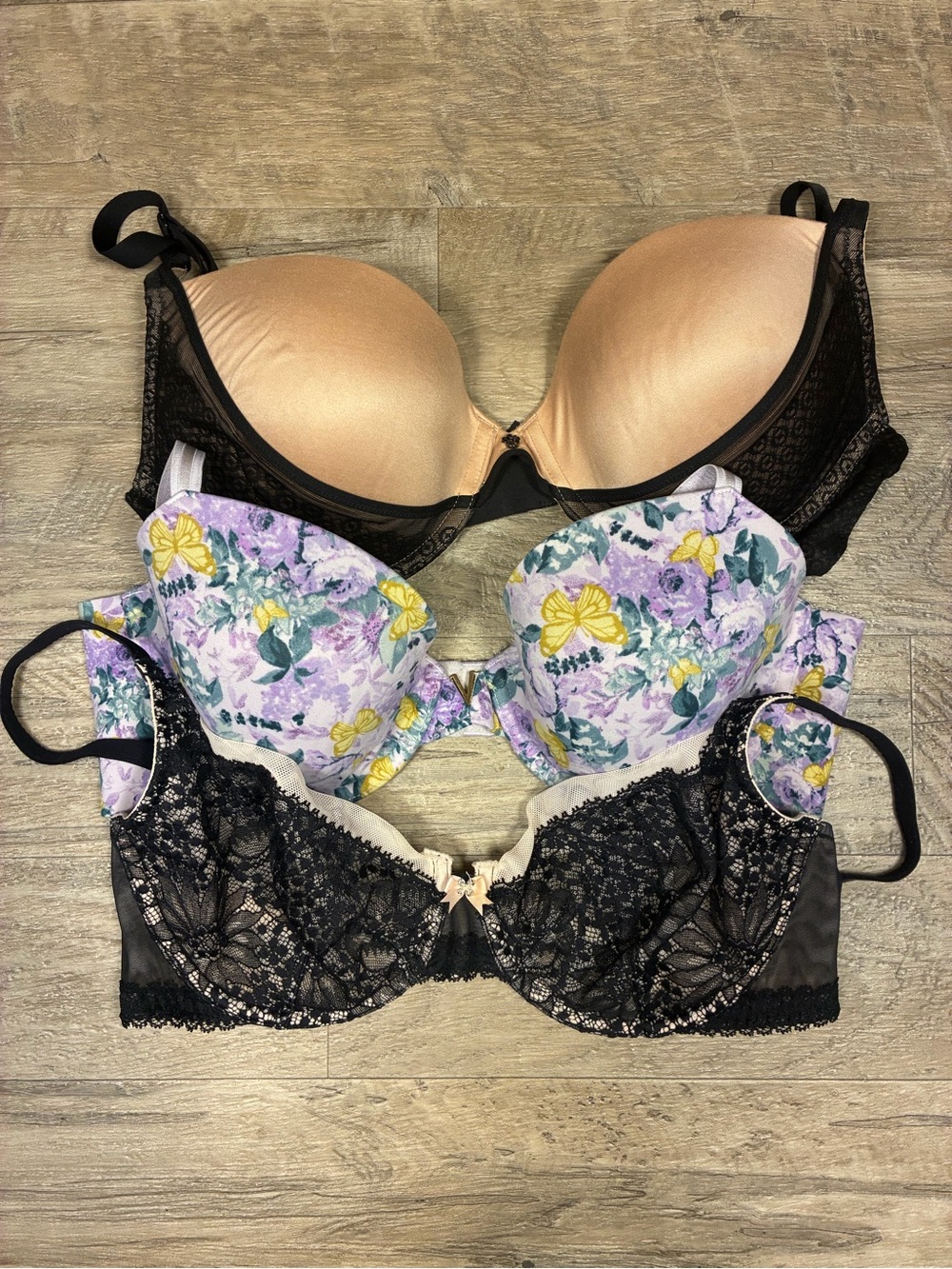 Victoria Secret Bundle 3 Variety Bras Plunge Unlined Demi Lined Satin Lace